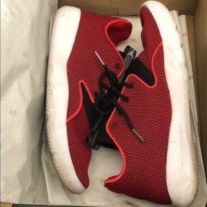 Jordan eclipse bg size 5.5